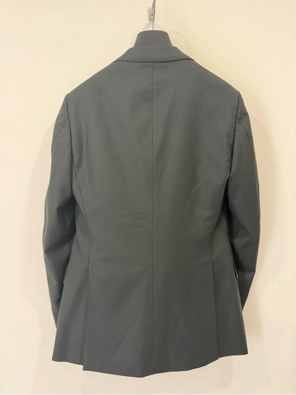 Suitsupply selling this